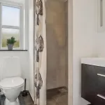 Five-bedroom In