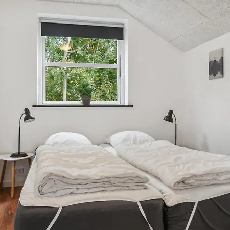 Five-bedroom In *