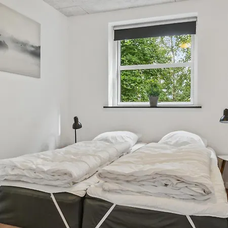 Feriehus Five-bedroom In Grenå