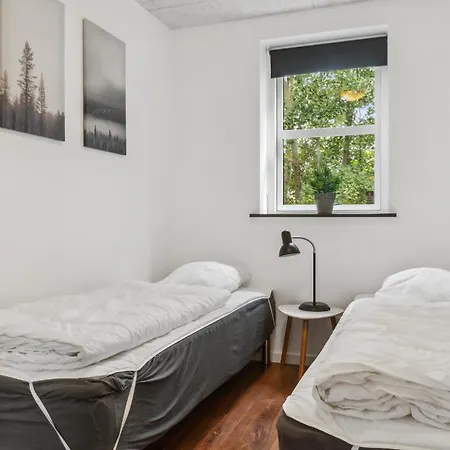 Five-bedroom In *