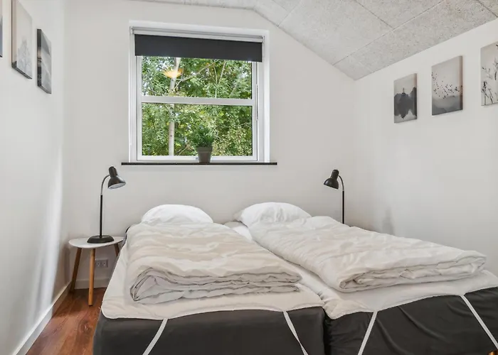 Five-bedroom In *