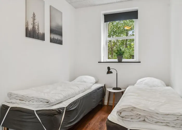 Five-bedroom In *