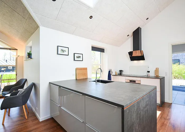 Five-bedroom In Prázdninový dům *