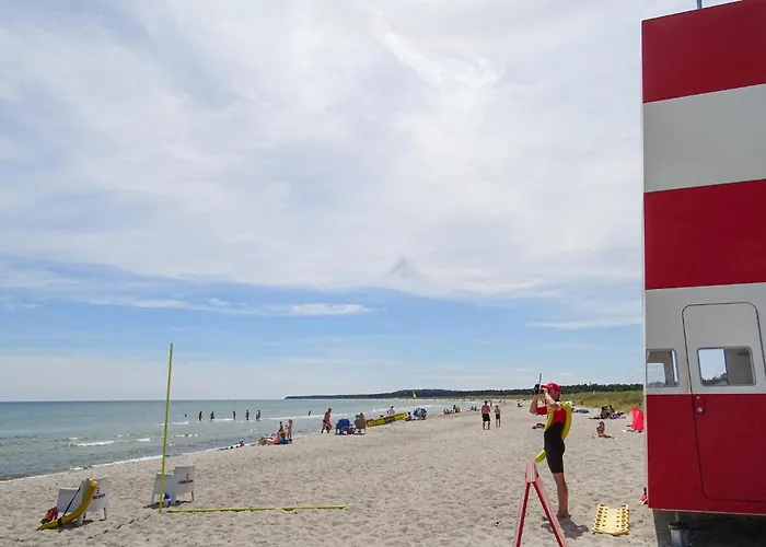 Five-bedroom In Prázdninový dům Grenå