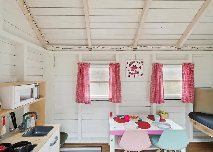 Five-bedroom In