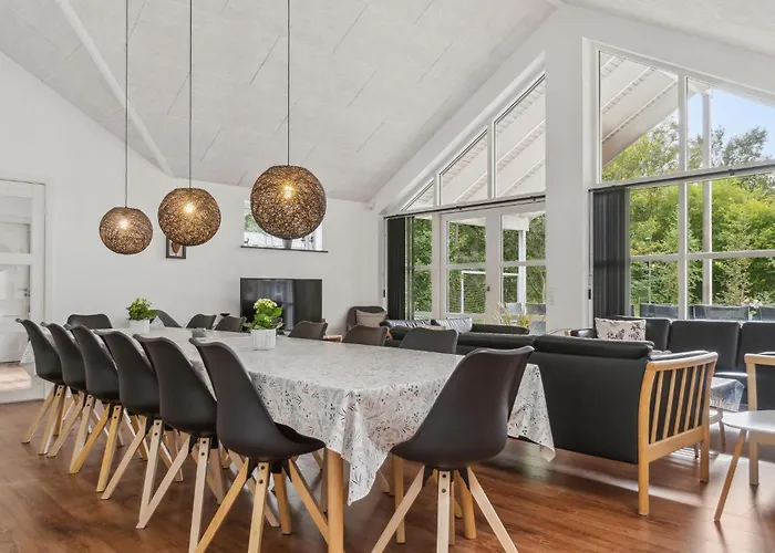 Five-bedroom In Casa vacanze *